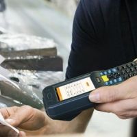 What is The Difference between 1D and 2D Barcode Handheld Terminal?