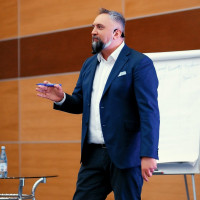 5 человек, которые нужны будут вам на этапе роста