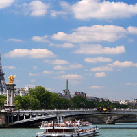 Париж в свете огней