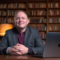 Как поставить подчинённого на место : 3 приёма