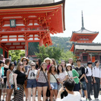 Япония вновь открывается для индивидуальных туристов