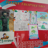 В городе Янауле прошла выставка детских рисунков, посвященная 23 февраля