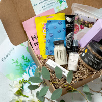 «Сбер» совместно с российскими предпринимательницами выпустил подарочные боксы