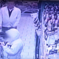 Зеленоградские полицейские задержали подозреваемого в краже терминала из магазина