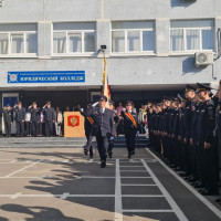 Начальник УВД по ЮАО ГУ МВД России по г. Москве генерал-майор полиции Михаил Лобанов поздравил курсантов Юридического колледжа с Днем Знаний