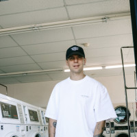 Субординация в коллективе: как справиться с хамством и фамильярностью