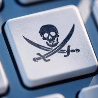 Пиратство в Интернете: Как оно влияет на разработчиков, пользователей и владельцев авторских прав?