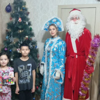 В Башкирии «Дед Мороз специального назначения» поздравил с наступающим Новым годом детей росгвардейцев