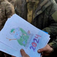 Итогом ведомственной акции «Дед Мороз специального назначения» стали ответные подарки от детей Херсонской области участникам СВО