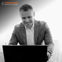 Как перестать работать с клиентами 24/7, создать свой сильный продукт...