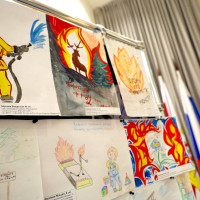 В Казани дети сотрудников вневедомственной охраны Росгвардии приняли участие в выставке детских рисунков по тематике пожарной безопасности
