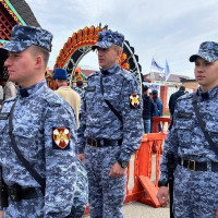 В Татарстане росгвардейцы выполнили задачи по охране общественного порядка во время праздника русского фольклора «Каравон»