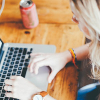 Руководители готовы доплачивать за работу летом