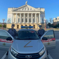 Акция «Росгвардия - гид»: росгвардейцы в Казани рассказали о театре оперы и балета имени Мусы Джалиля