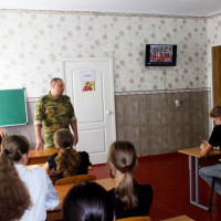 В Херсонской области росгвардейцы провели уроки мужества в День солидарности в борьбе с терроризмом
