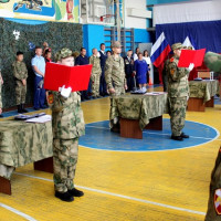 В Херсонской области воспитанники подшефного класса Росгвардии дали торжественную клятву кадета