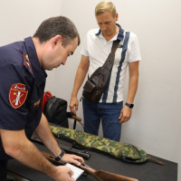В Центре ЛРР Управления Росгвардии по Татарстану охотники передали ружья для СВО