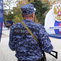 В Херсонской области Росгвардейцы приняли участие в обеспечении безопасности Дня воссоединения с Россией
