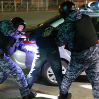 В Татарстане росгвардейцы задержали мужчину, подозреваемого в незаконном проникновении в частный дом и нанесении ножевого ранения хозяину жилища