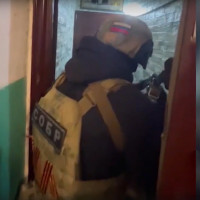 При силовой поддержке спецназа Росгвардии в Казани задержаны подозреваемые в кражу денежных средств у участника СВО