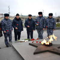 В Татарстане росгвардейцы и ветераны приняли участие в памятных мероприятиях, посвящённых Дням Неизвестного солдата и Героев Отечества