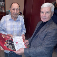 В Казани ветеранский актив вневедомственной охраны Росгвардии поздравил с наступающим новогодним праздником своих ветеранов