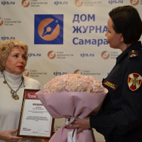 Самарские росгвардейцы поздравили журналистов с Днем российской печати