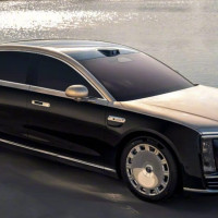 Huawei представляет большой седан Maextro S800 на китайском рынке