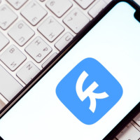 После завершения редомициляции Skillbox в Россию резко взлетели акции VK