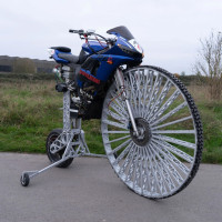 Мотоцикл-паук: как ретро-велосипед вдохновил на создание удивительного механического существа