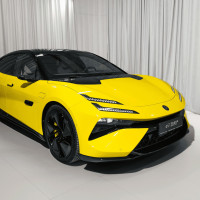 Плюсы и минусы Lotus Emeya: инновационный электрокар с британским характером