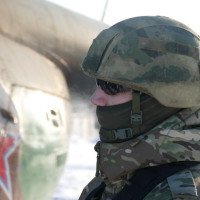 В Омске ОМОН Росгвардии отработал тренировку по десантно-штурмовой подготовке