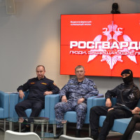 Сотрудники Росгвардии провели профориентационный урок со школьниками самарской области