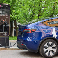 Электромобили в России: мифы, реальность и стоит ли их покупать в 2025 году