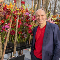 “Идеальное поздравление на 8 Марта (да и не только) существует” - как я поздравил коллег