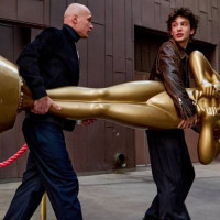 Забрал 5 &laquo;Оскаров&raquo;! Легендарная &laquo;Анора&raquo; и харизматичный Юра Борисов: чем актер покорил запад?