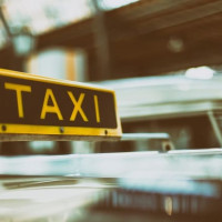 Исследование показало, сколько россияне тратят на такси