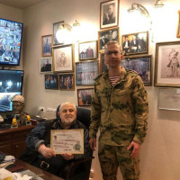 В День войск национальной гвардии РФ спецназовцы и артисты обменялись поздравлениями и планами на юбилей Победы