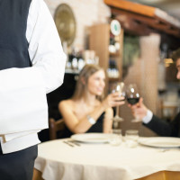 Искусство обслуживания в ресторане: Как создать незабываемый опыт для гостей