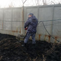 В Омске сотрудник Росгвардии не допустил распространение огня на охраняемый объект