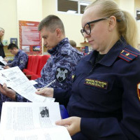 В Омске сотрудники и военнослужащие Росгвардии присоединились ко Всероссийской акции «Диктант Победы»