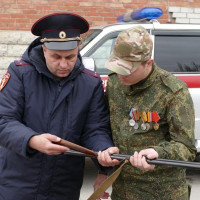 Росгвардия передала очередную партию в количестве 85 охотничьих ружей для нужд Министерства обороны РФ в Омске