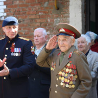 Росгвардейцы Самары присоединились к всероссийской акции «Парад у дома ветерана»