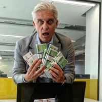 Если бы Тиньков запускал курсы в Telegram — он бы сделал это так