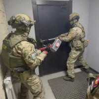 В Омске при силовой поддержке спецназа Росгвардиии пресечена деятельность нелегального зала для проведения азартных игр