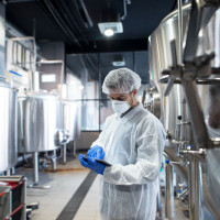 Запуск косметического бренда без собственного завода: как это делается