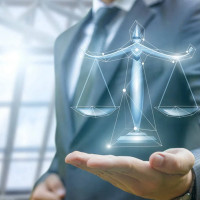 Раздел имущества с долгами: Кому достанется кредит после развода?