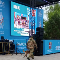 На Всероссийском полумарафоне безопасность обеспечили сотрудники Росгвардии в Омске