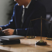 Обзор цен на услуги адвокатов Москвы: Развод vs раздел имущества