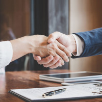 Развод с минимальными потерями: Стратегия адвоката для высокообеспеченных пар